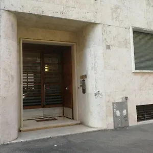 Al 171 Locazione Turistica A 50mt Metro B1 Appartamento